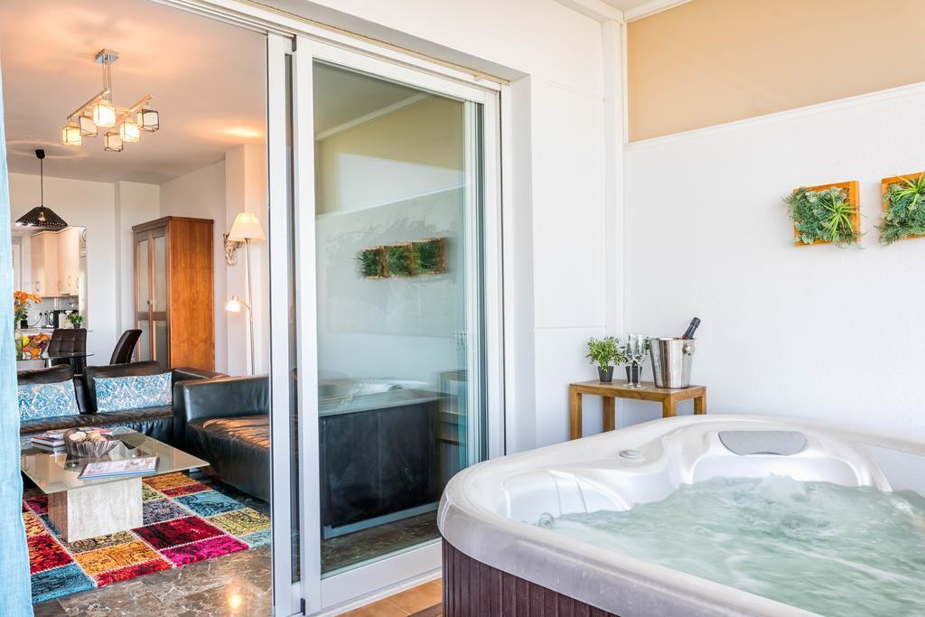 Carvajal Luxury Apartments - Free Parking Fuengirola Kültér fotó